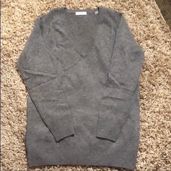 Equipment Cashmere Gray V-Neck Tunic Sweater - Picture 4 of 8
